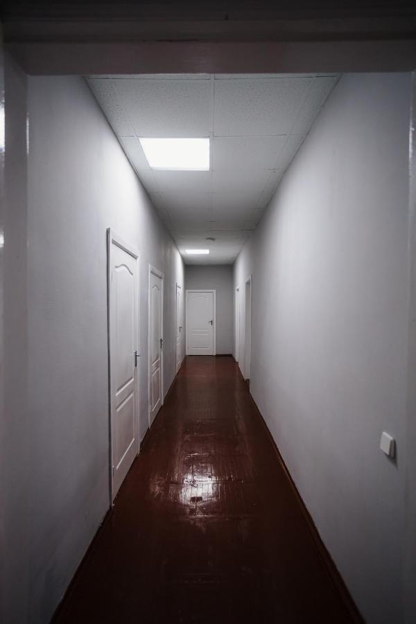 P2B Hostel & Bar キエフ エクステリア 写真