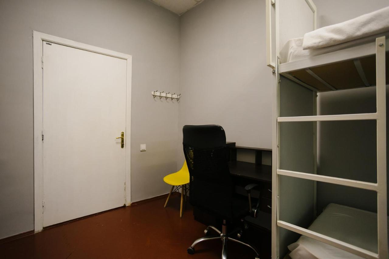 P2B Hostel & Bar キエフ エクステリア 写真