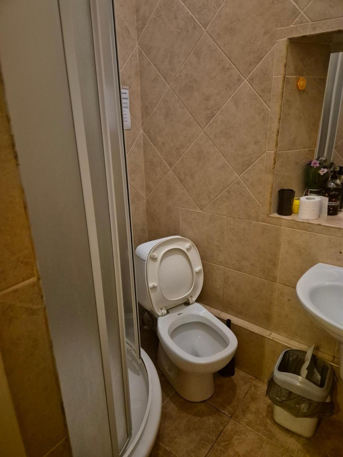 P2B Hostel & Bar キエフ エクステリア 写真